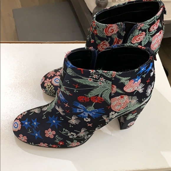 Sam Edelman boot heel booties - Picture 2 of 3
